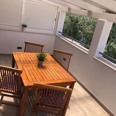 Apartmani Porat Malinska Eksteriør billede